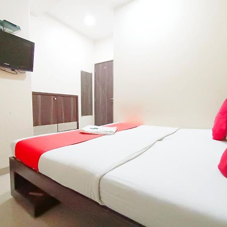 Hotel Amfahh - Andheri West Railway Station Mumbai Dış mekan fotoğraf