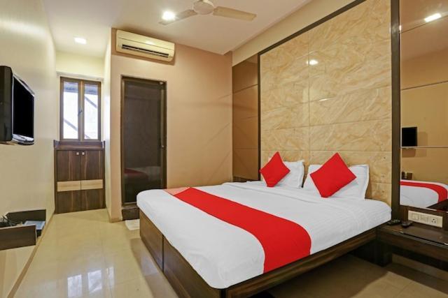 Hotel Amfahh - Andheri West Railway Station Mumbai Dış mekan fotoğraf