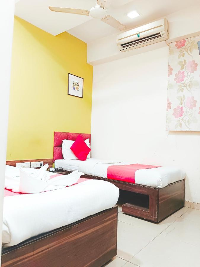 Hotel Amfahh - Andheri West Railway Station Mumbai Dış mekan fotoğraf