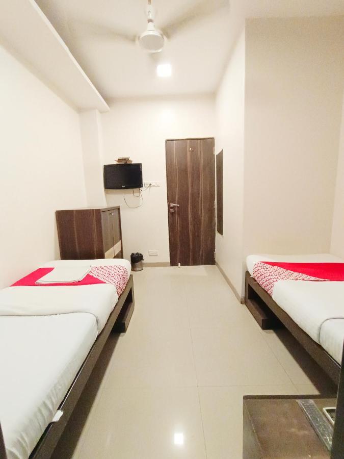 Hotel Amfahh - Andheri West Railway Station Mumbai Dış mekan fotoğraf