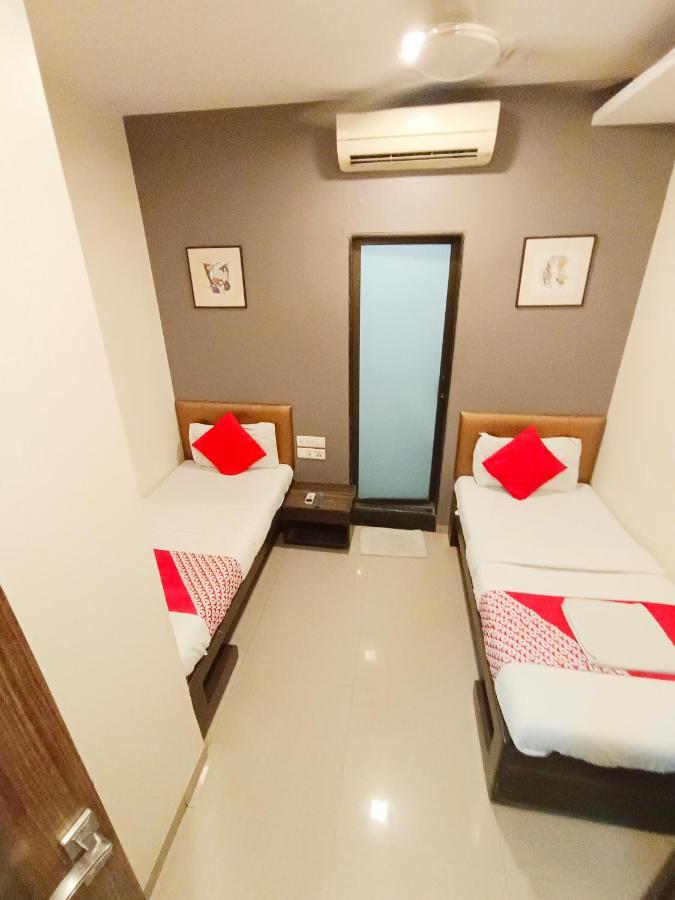 Hotel Amfahh - Andheri West Railway Station Mumbai Dış mekan fotoğraf