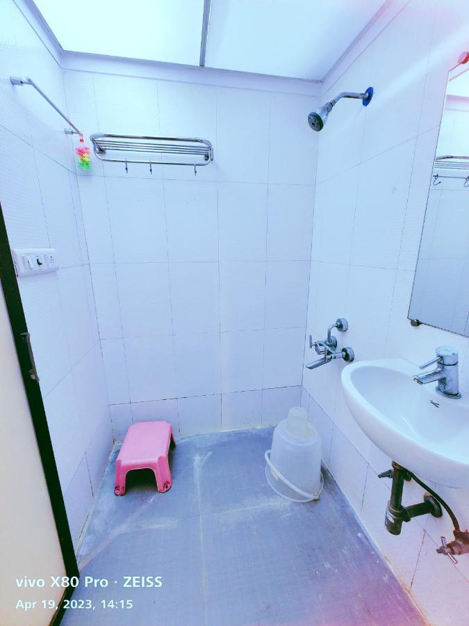 Hotel Amfahh - Andheri West Railway Station Mumbai Dış mekan fotoğraf